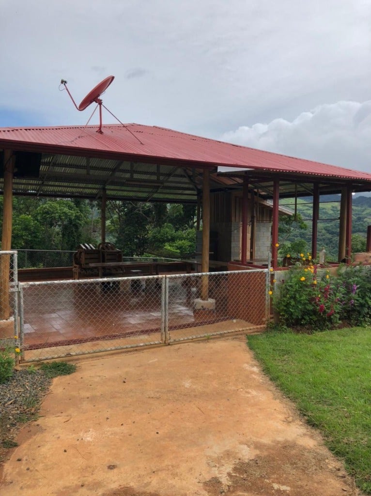 Spacious Mountain View House on 3.25 Acres — photo 8 of 16