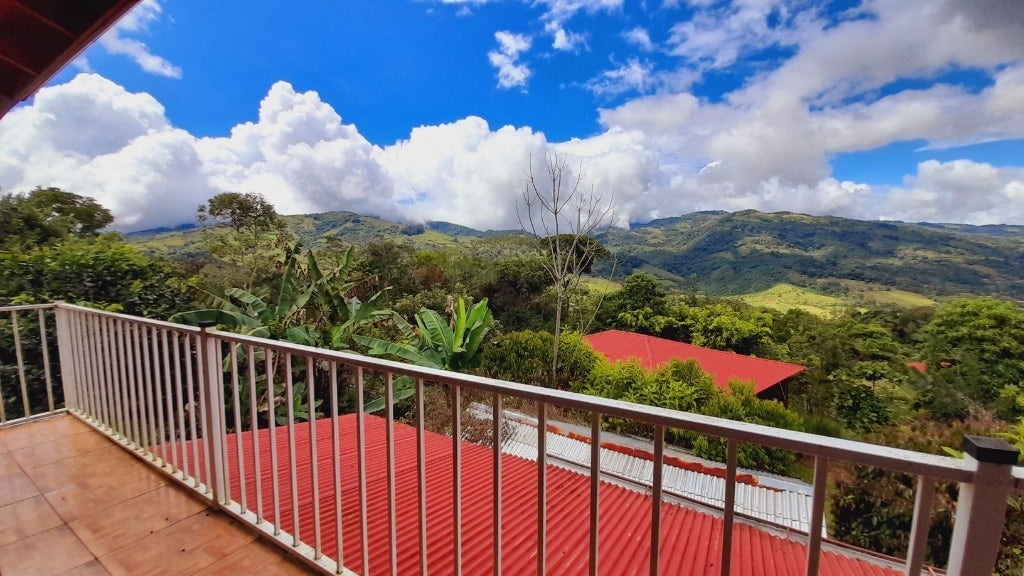 Spacious Mountain View House on 3.25 Acres — photo 12 of 16