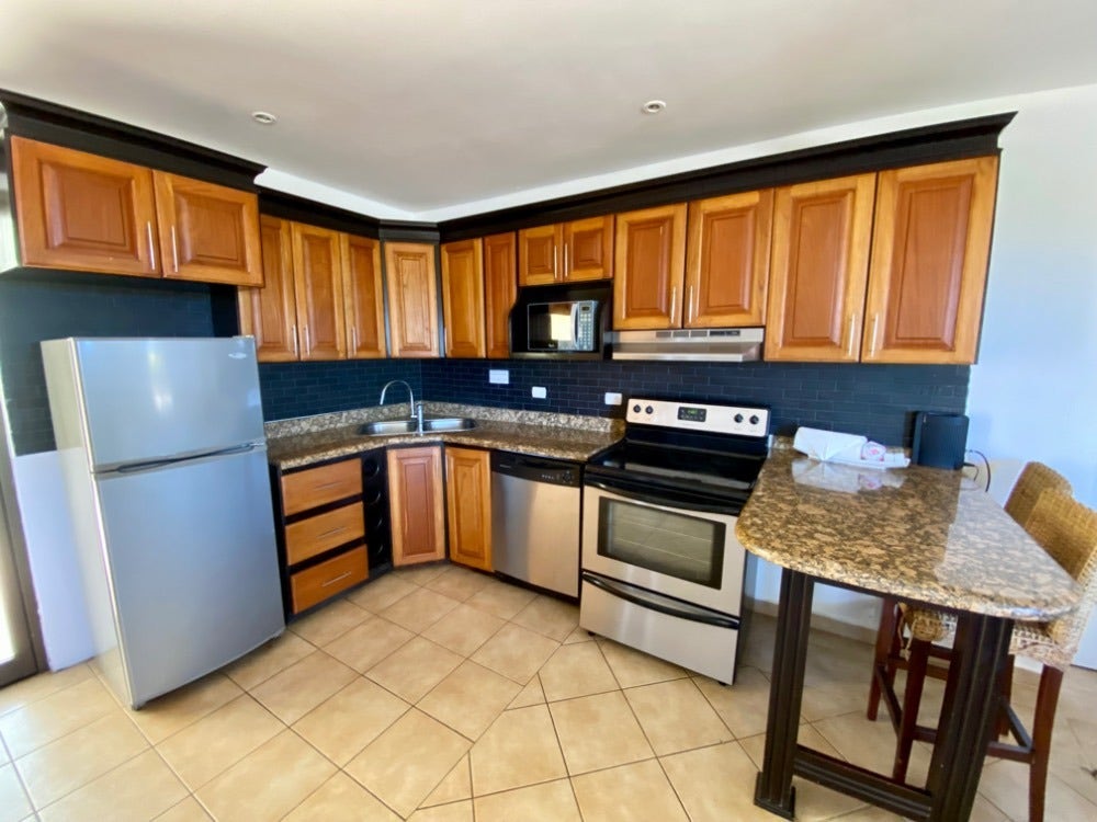 Coco Sunset Hill 2 Bedroom with Ocean View Rooftop, #57 — foto 5 de 15