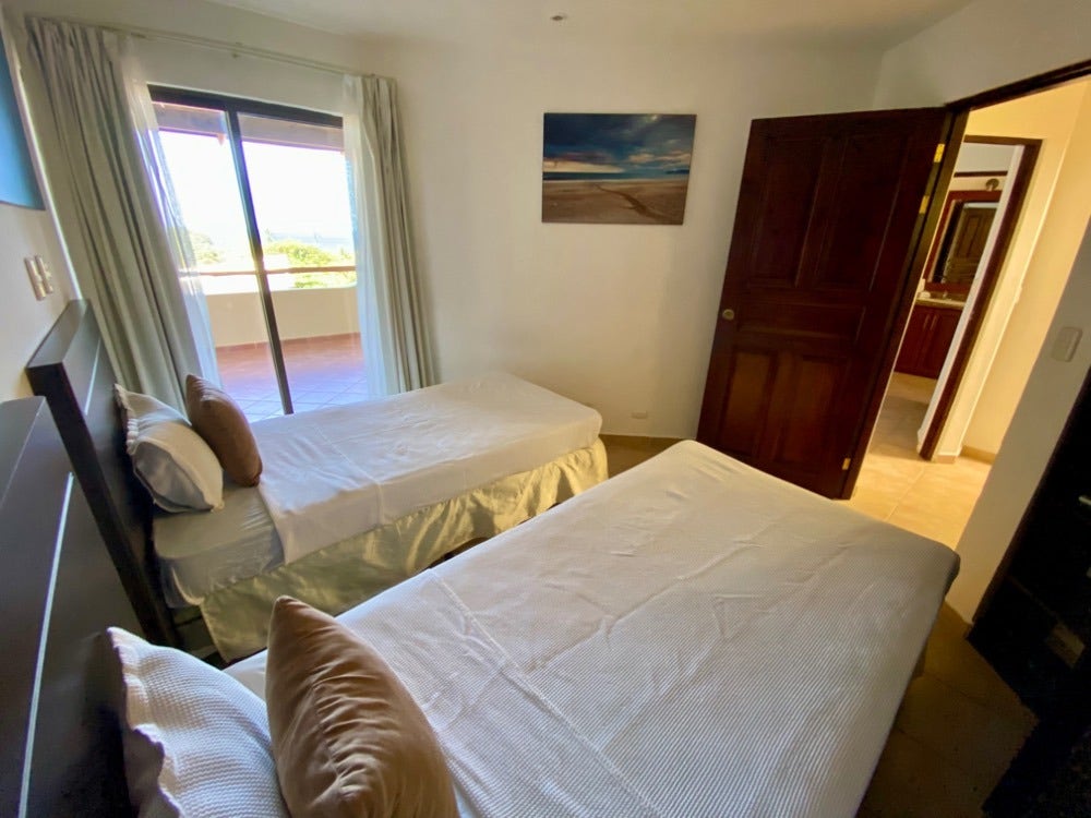 Coco Sunset Hill 2 Bedroom with Ocean View Rooftop, #57 — foto 11 de 15