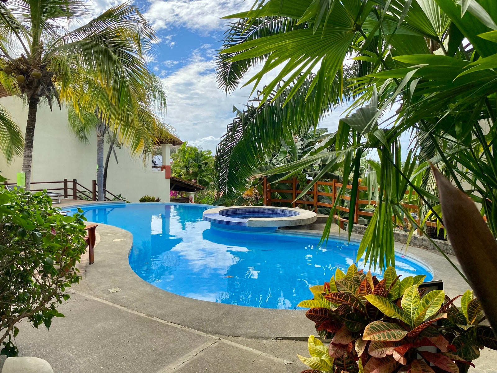 Coco Sunset Hill One Bedroom With Rooftop Deck, #09 — foto 2 de 11