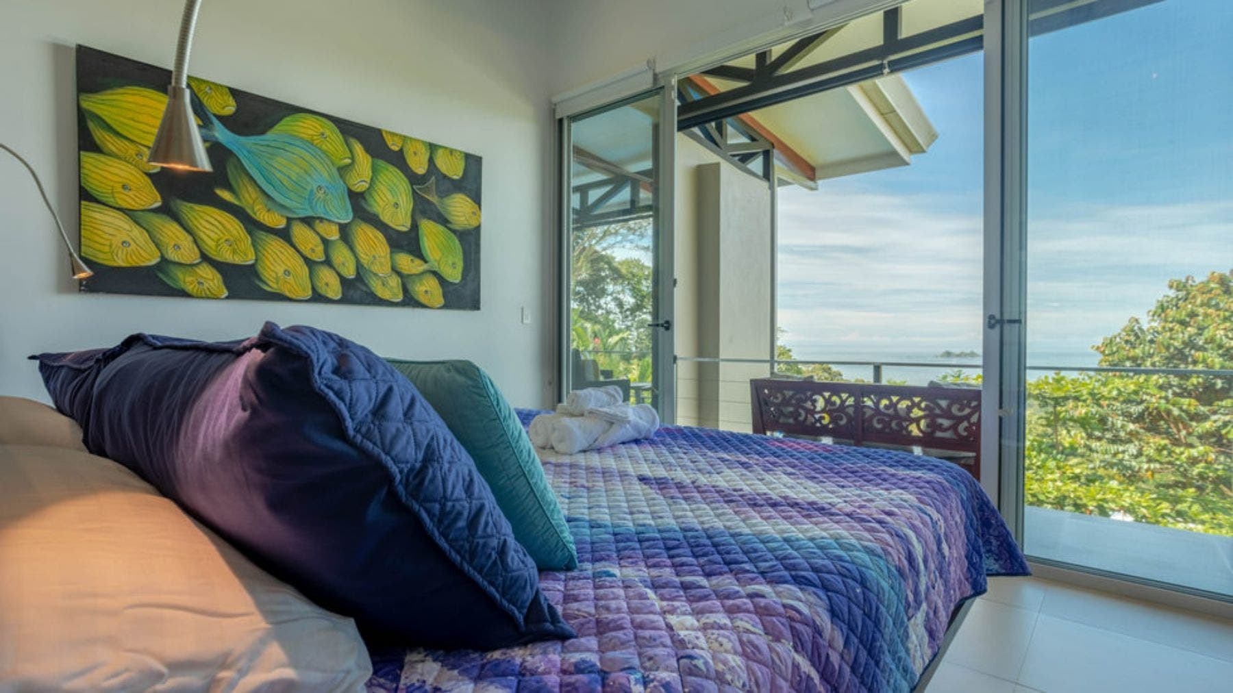 Luxury Four Bedroom Villa with Guest House — photo 19 of 19