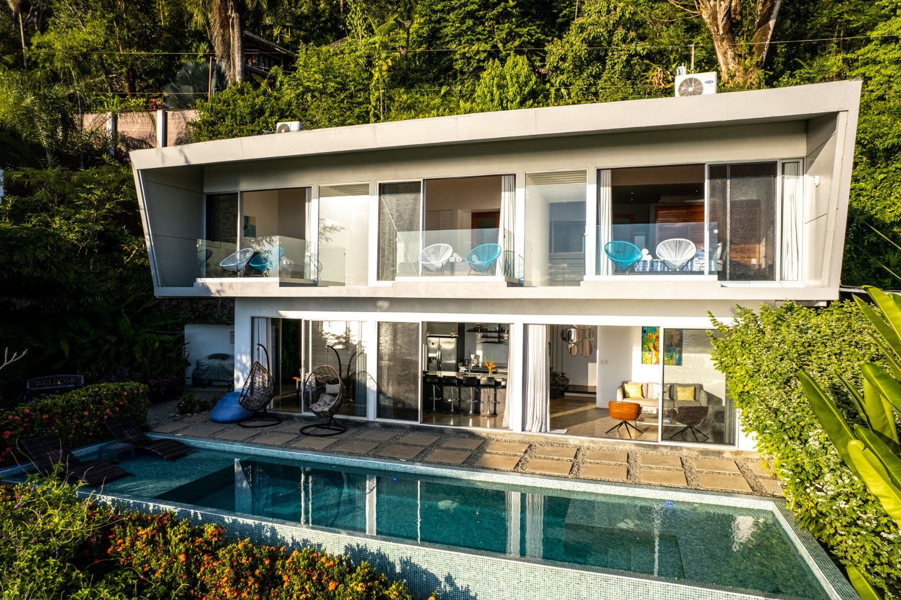 Modern Home in Ayacucho with Epic White Water Views — photo 13 of 17