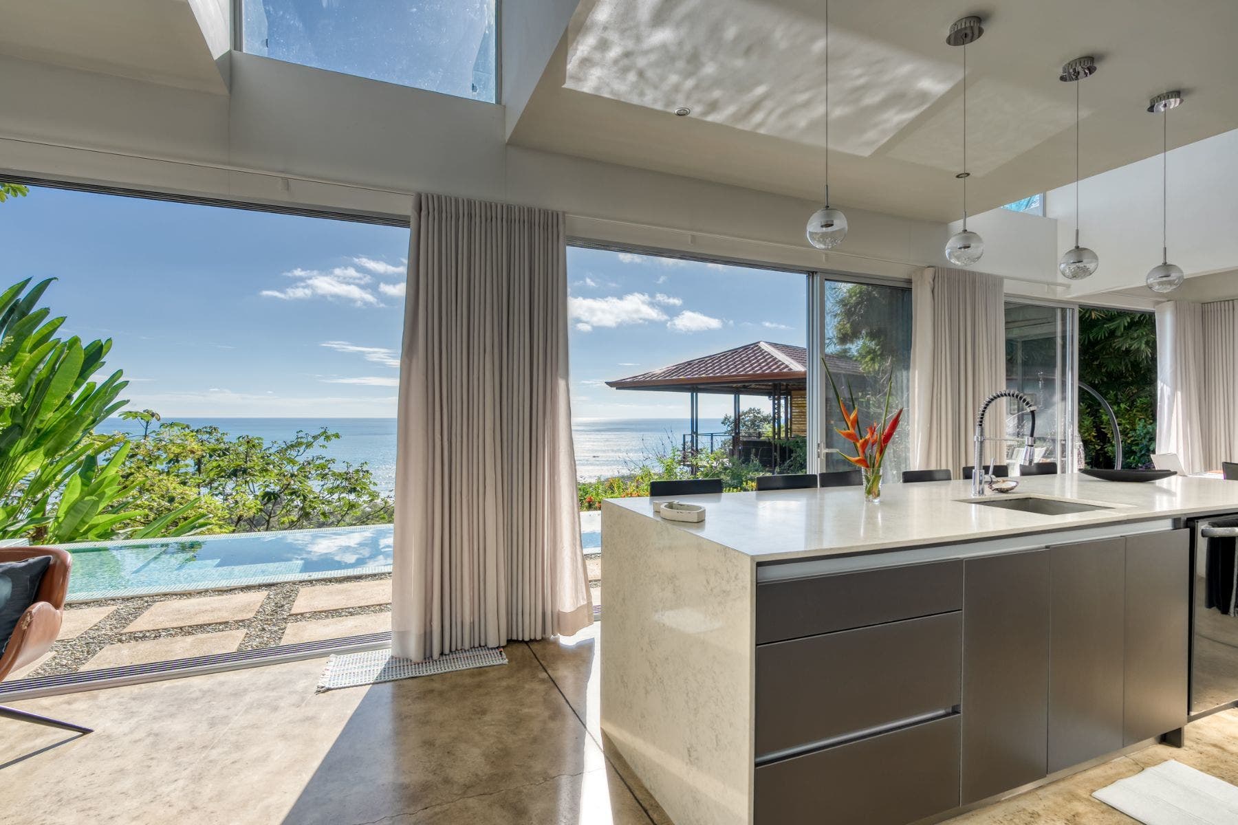 Modern Home in Ayacucho with Epic White Water Views — photo 11 of 17