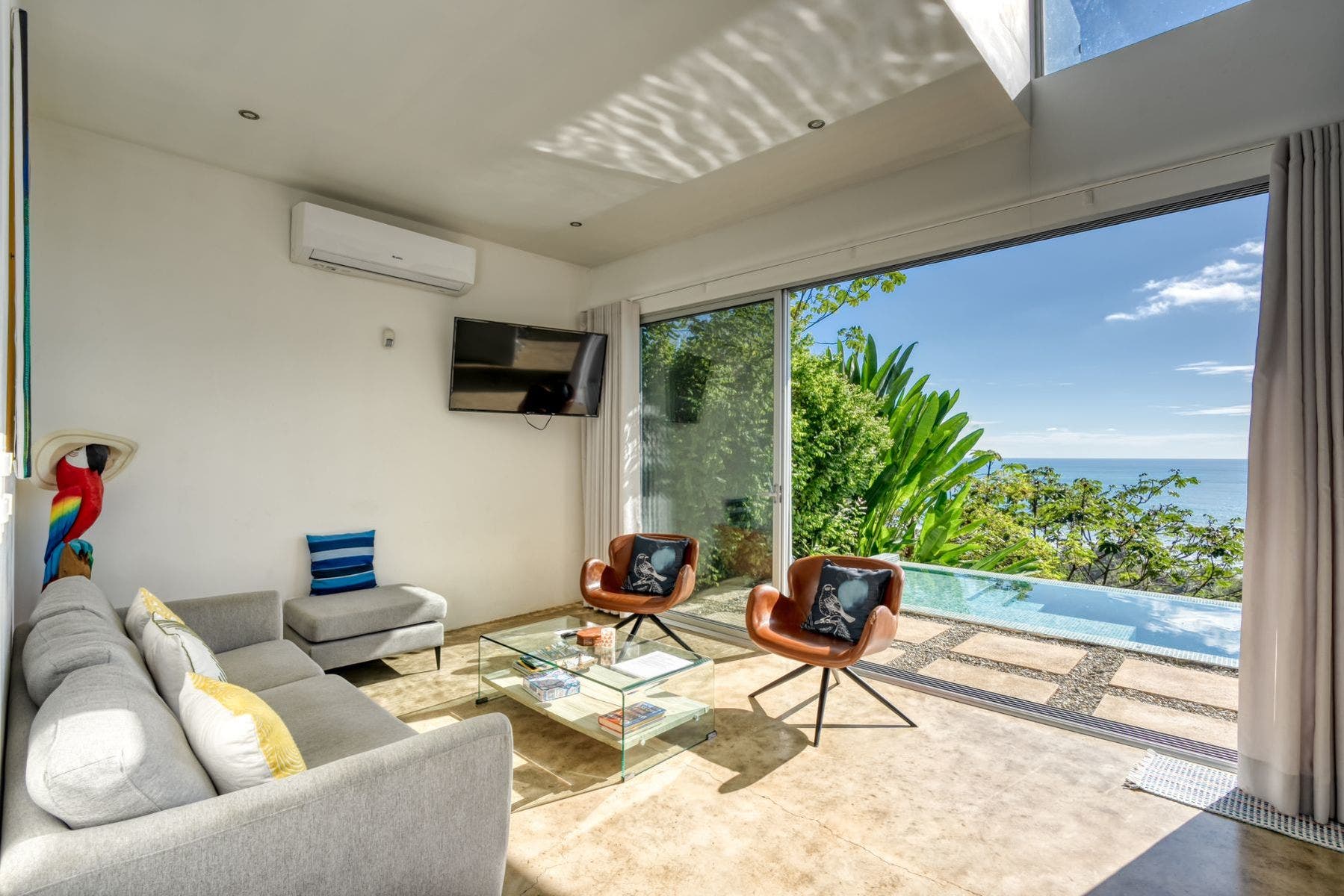 Modern Home in Ayacucho with Epic White Water Views — photo 10 of 17