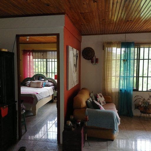 3 BR Mountain house, Minutes from town — photo 4 of 15