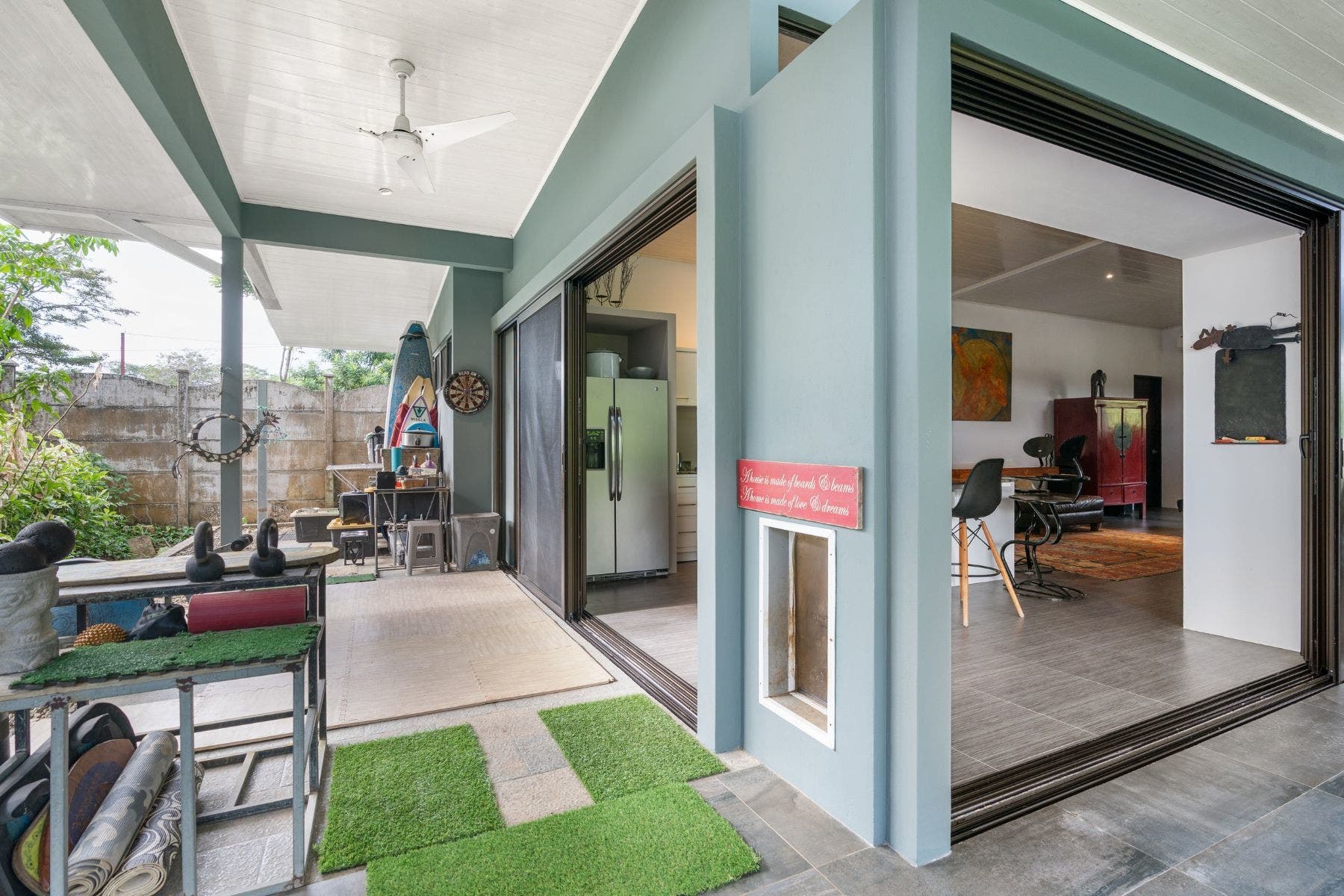 Contemporary 3 Bedroom House in Bahia Ballena — photo 14 of 19