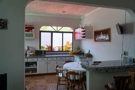 Beautiful 3br 2.5 bath House with Pool — foto 14 de 19