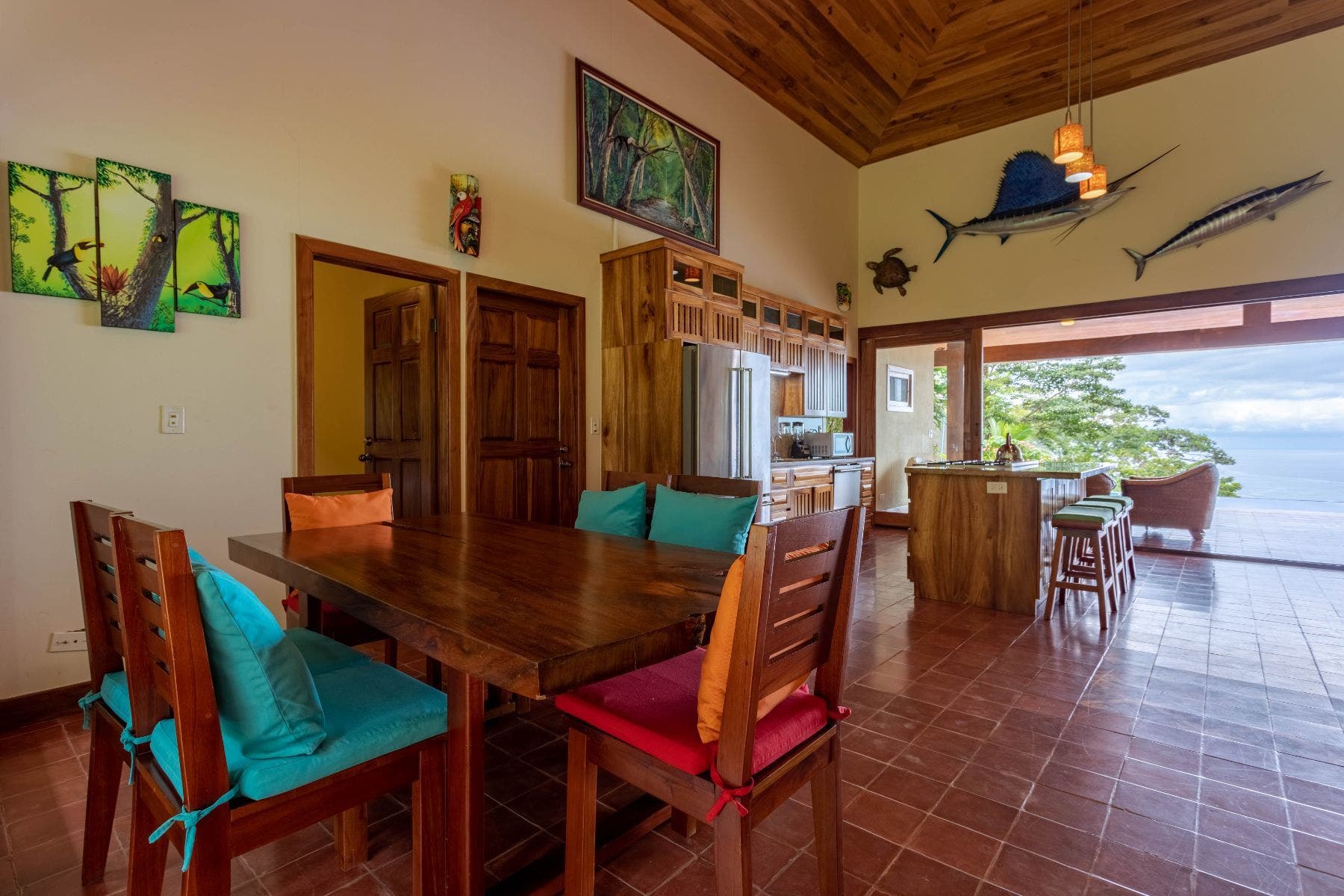 Wonderful Five Bedroom Ocean View Home in Escaleras — photo 6 of 19
