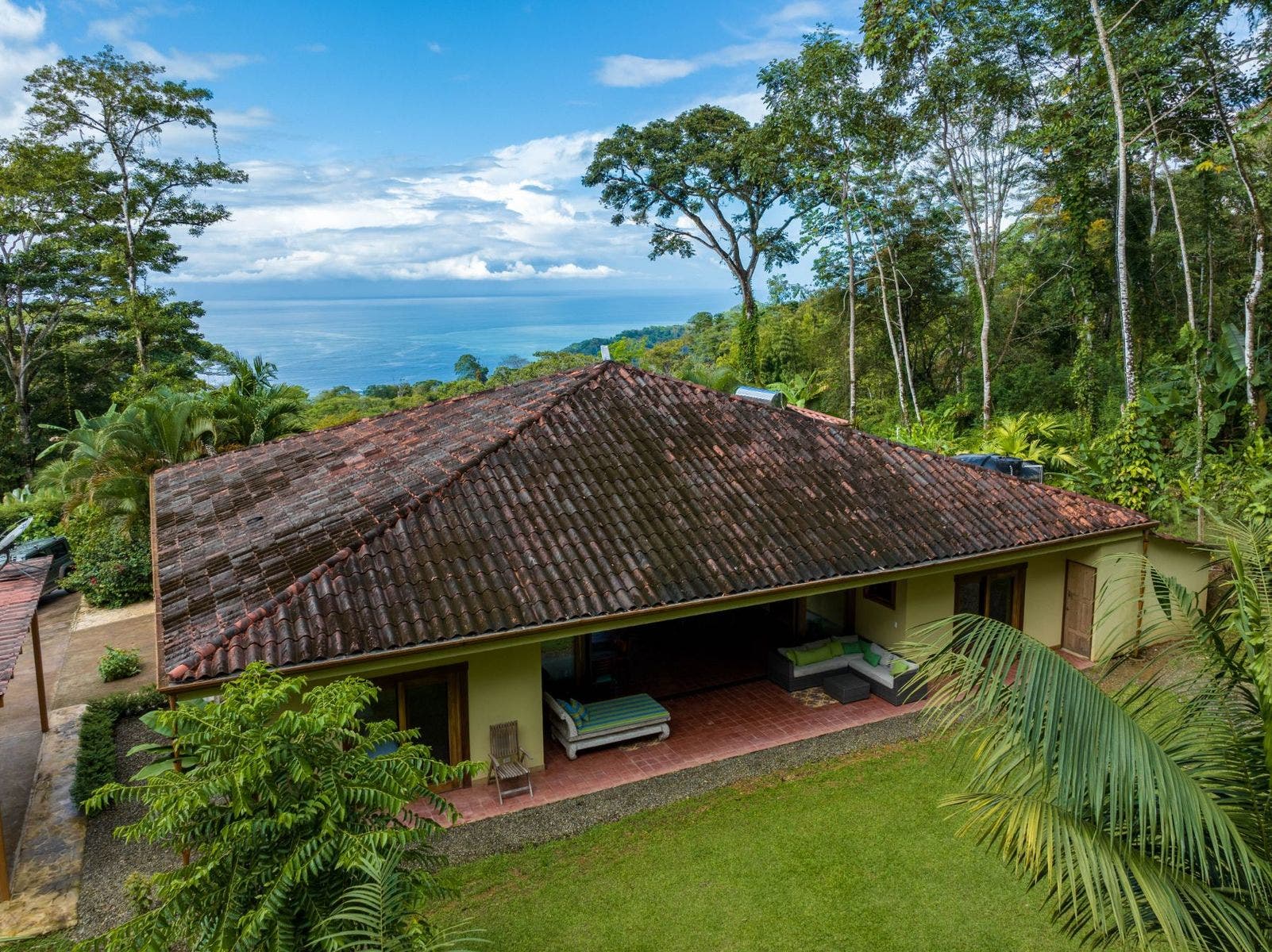 Wonderful Five Bedroom Ocean View Home in Escaleras — photo 7 of 19