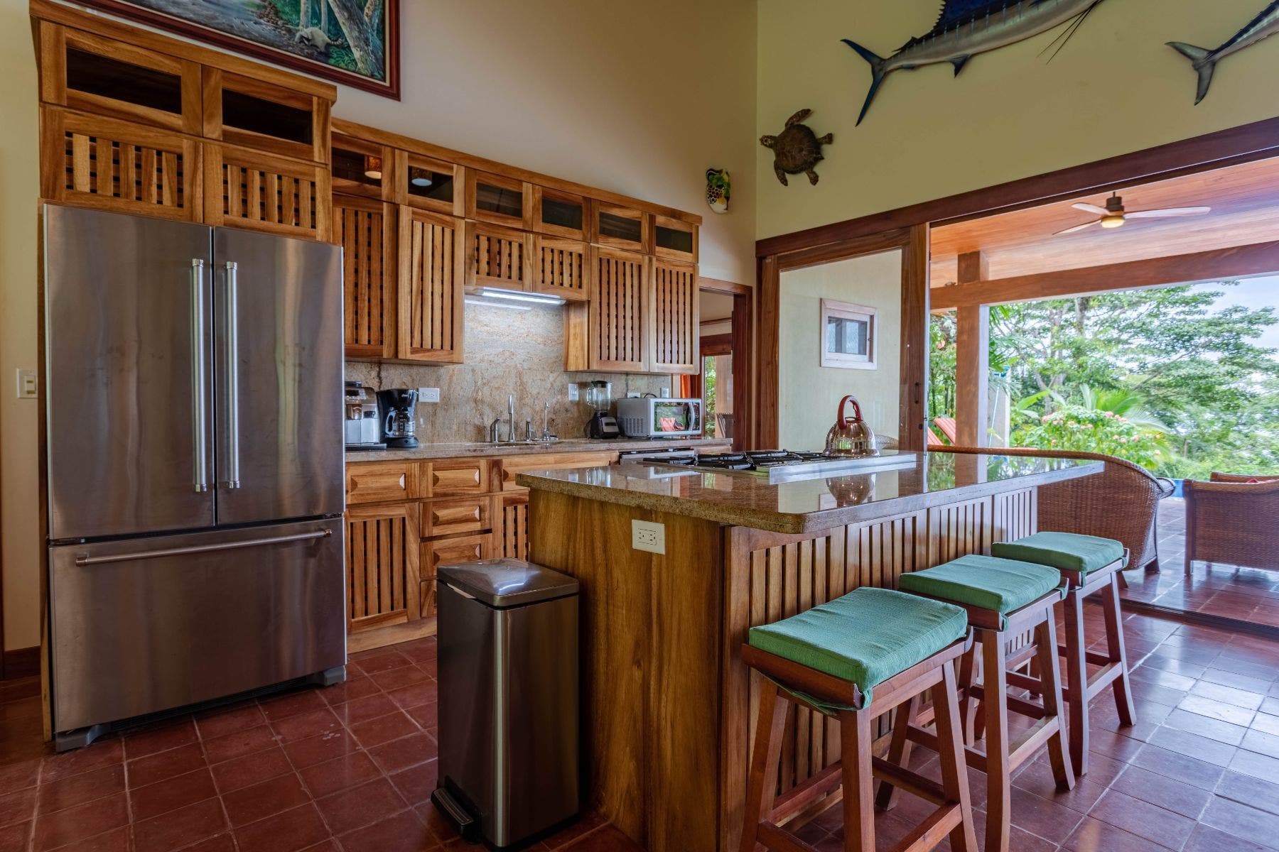 Wonderful Five Bedroom Ocean View Home in Escaleras, Escaleras, Dominical, Bahia Ballena, Osa, Puntarenas, Costa Rica 60504 — photo 4 of 5