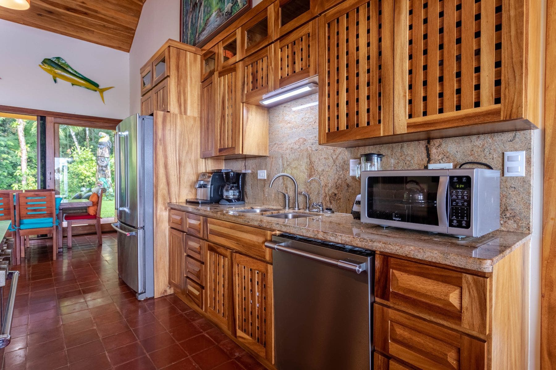 Wonderful Five Bedroom Ocean View Home in Escaleras — photo 15 of 19