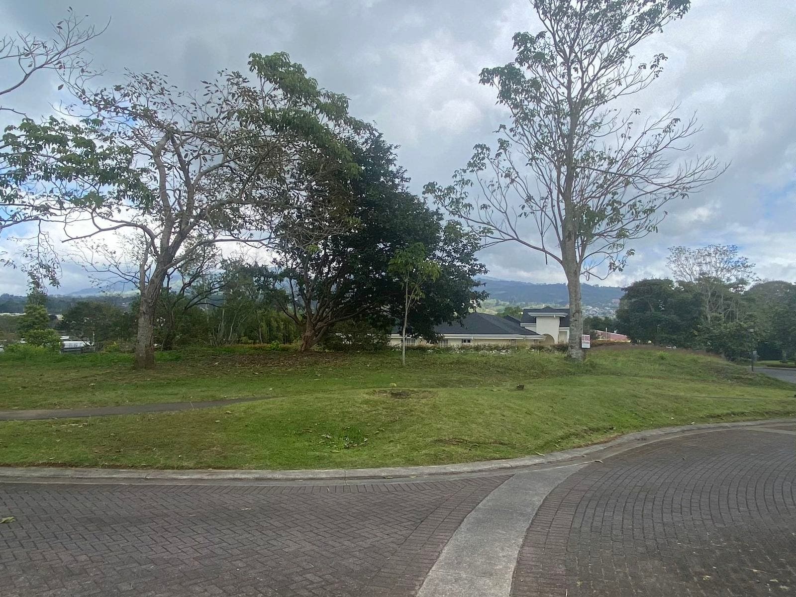 Monteran Residential Lot for Sale — photo 3 of 14
