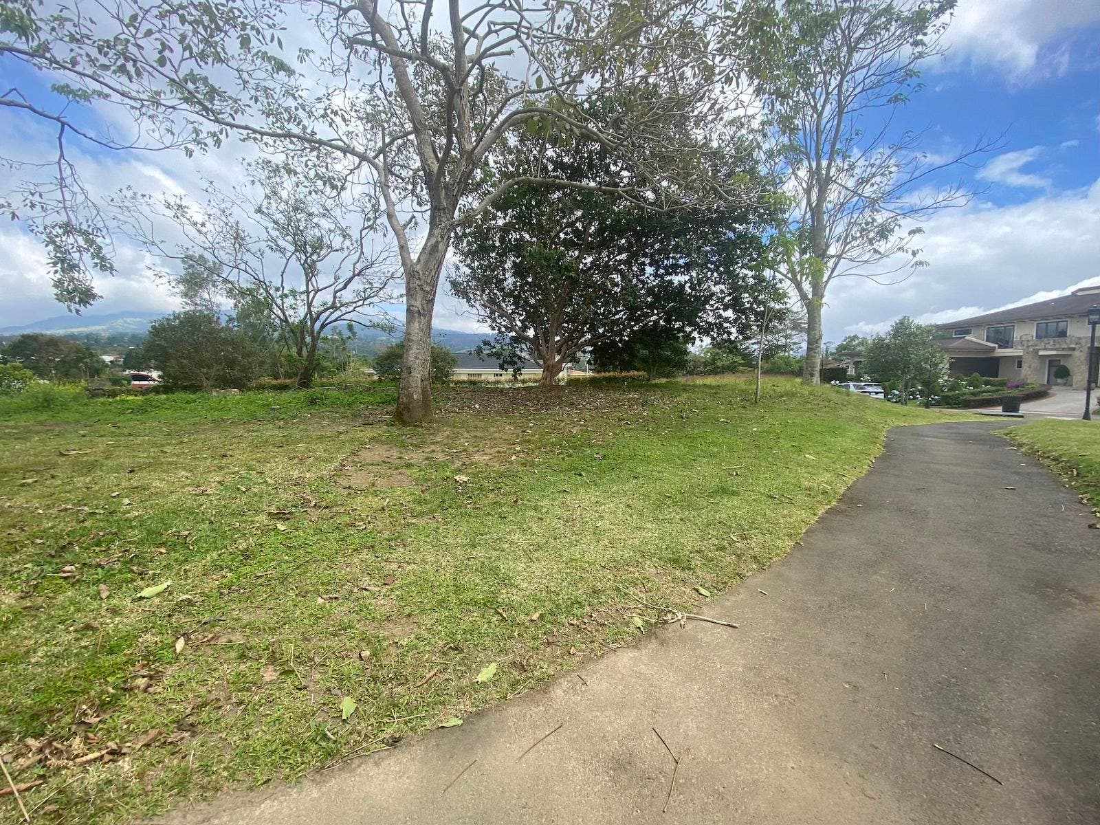 Monteran Residential Lot for Sale — photo 10 of 14