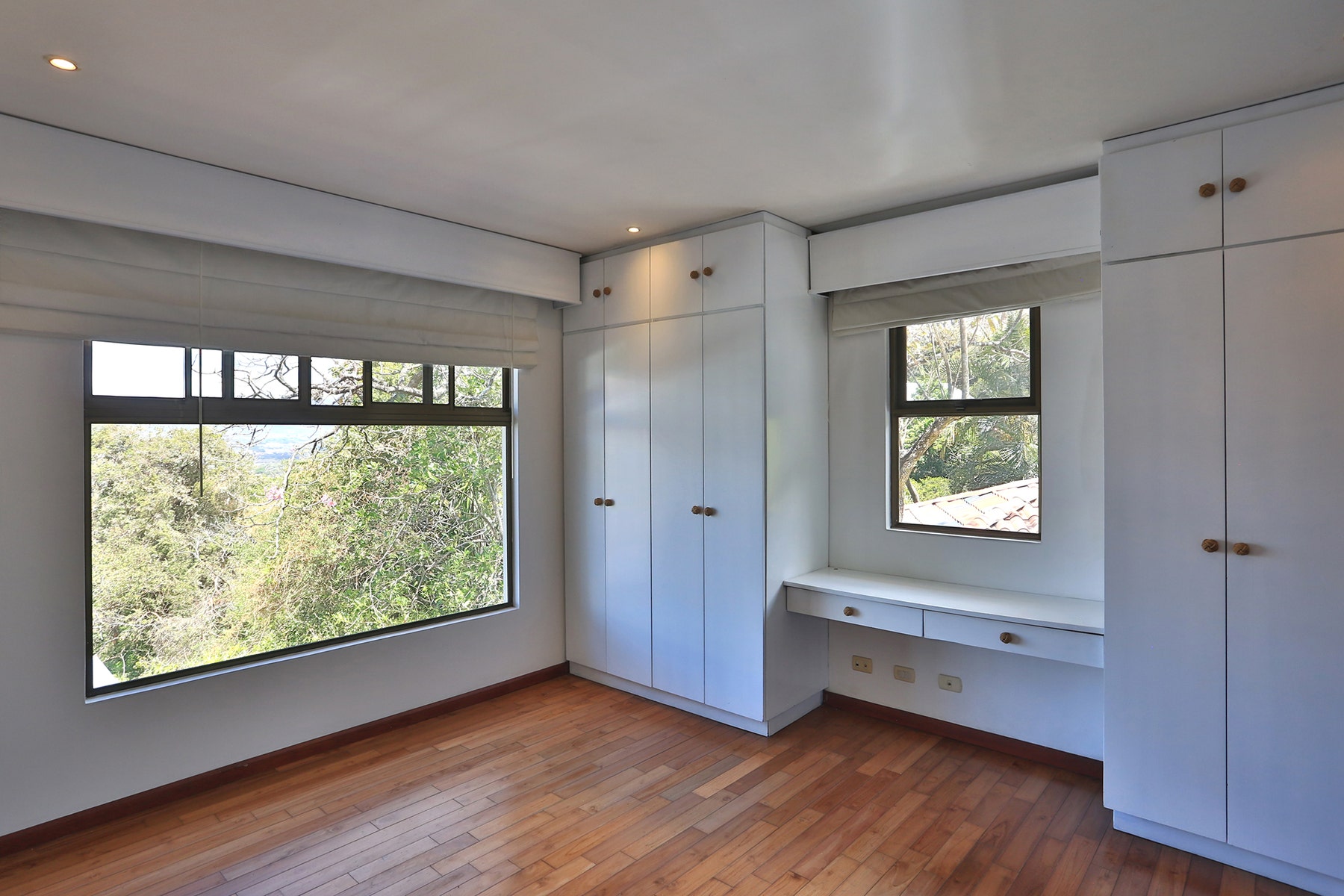 Las Cumbres Spacious Family Home With Fantastic Views — photo 12 of 19