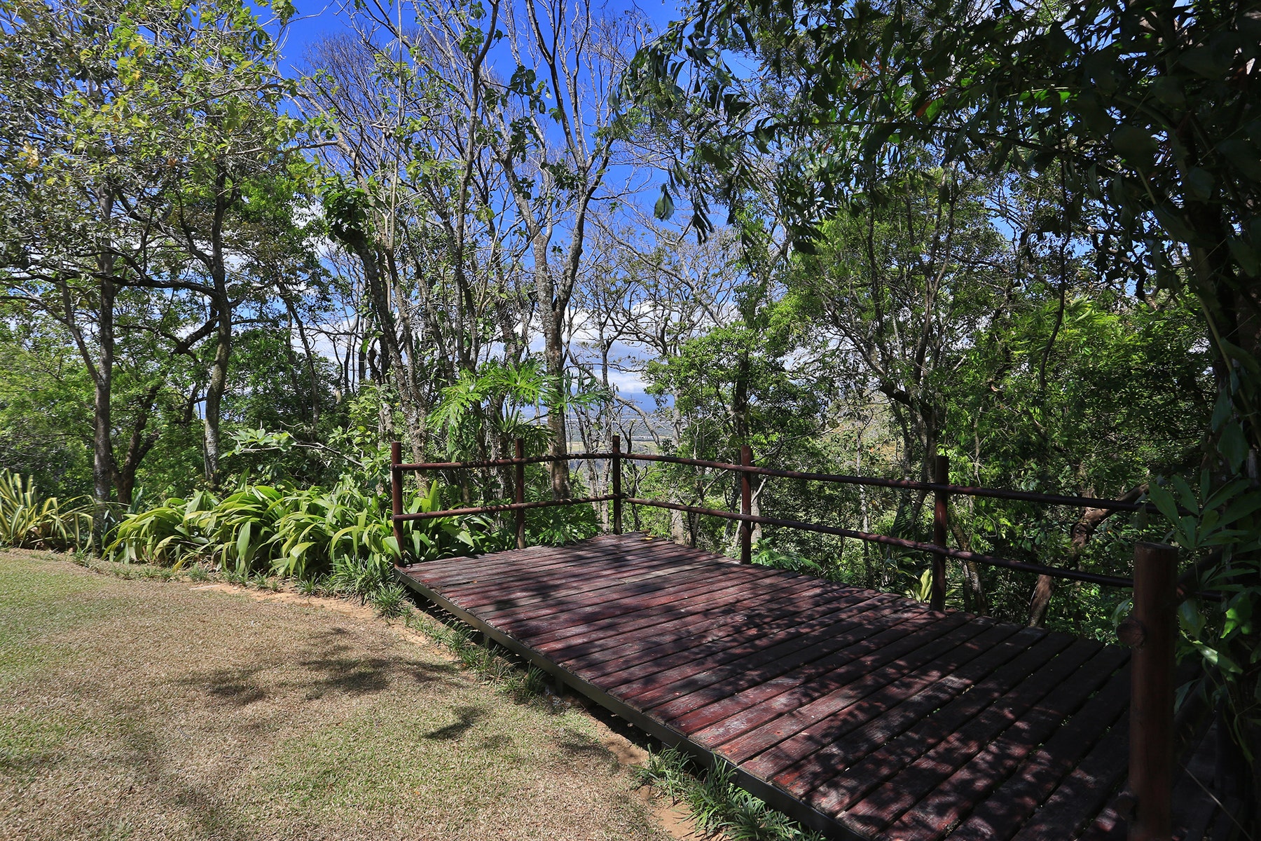 Las Cumbres Spacious Family Home With Fantastic Views — photo 17 of 19