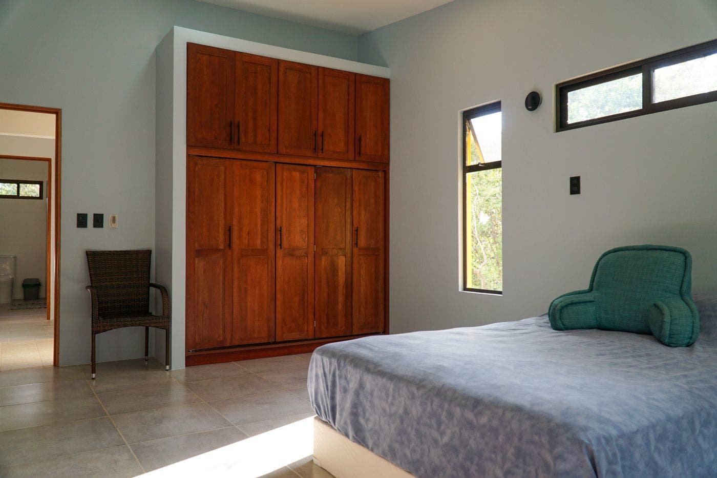 Modern New River View House on 6 Acres — photo 4 of 19