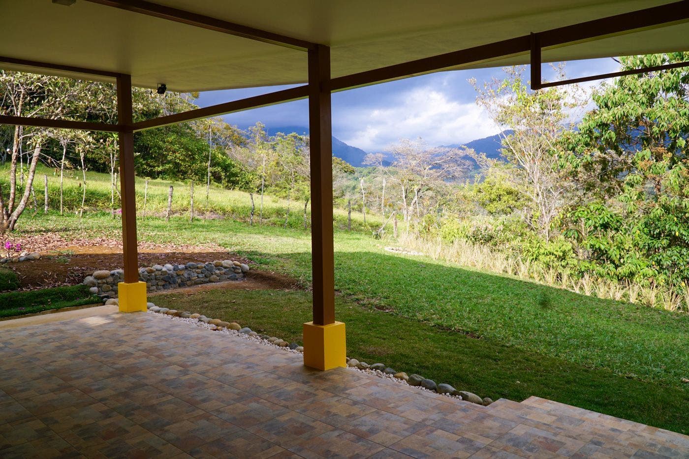 Modern New River View House on 6 Acres — photo 19 of 19