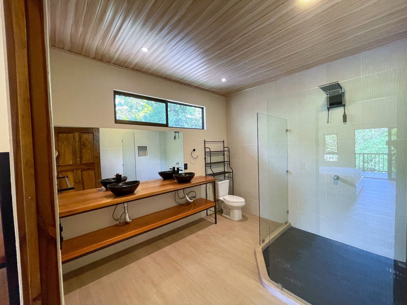Big 7 BR Country House on 4 Acres — photo 6 of 19