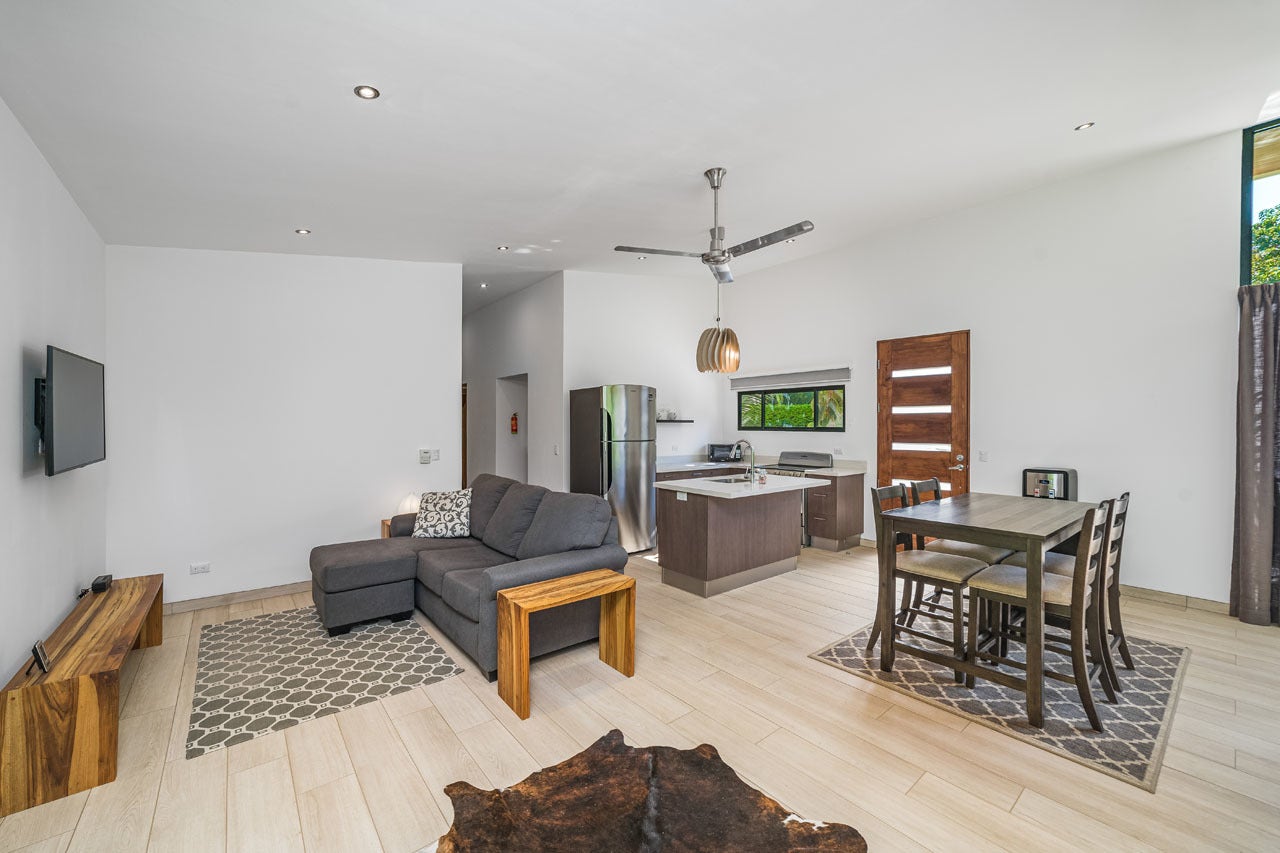Nature Surrounded Home — photo 7 of 14