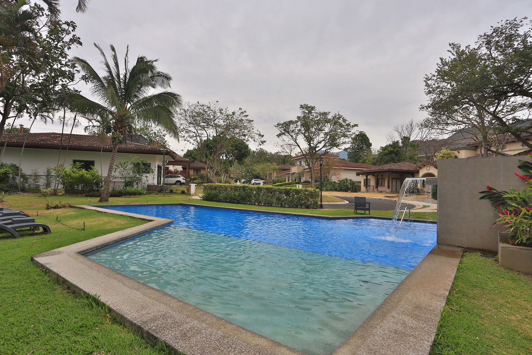Hacienda Real Single Level Family Home — photo 4 of 19