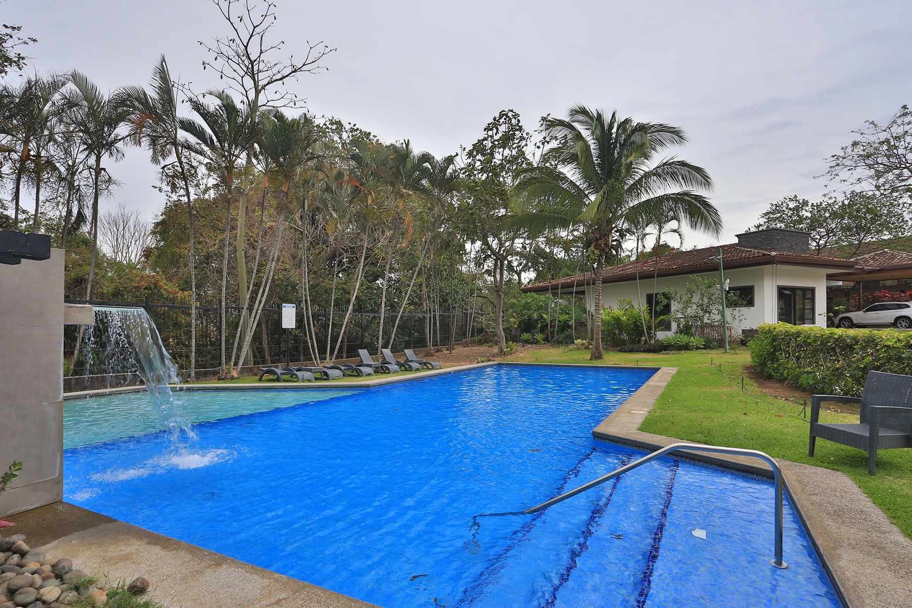 Hacienda Real Single Level Family Home — photo 5 of 19