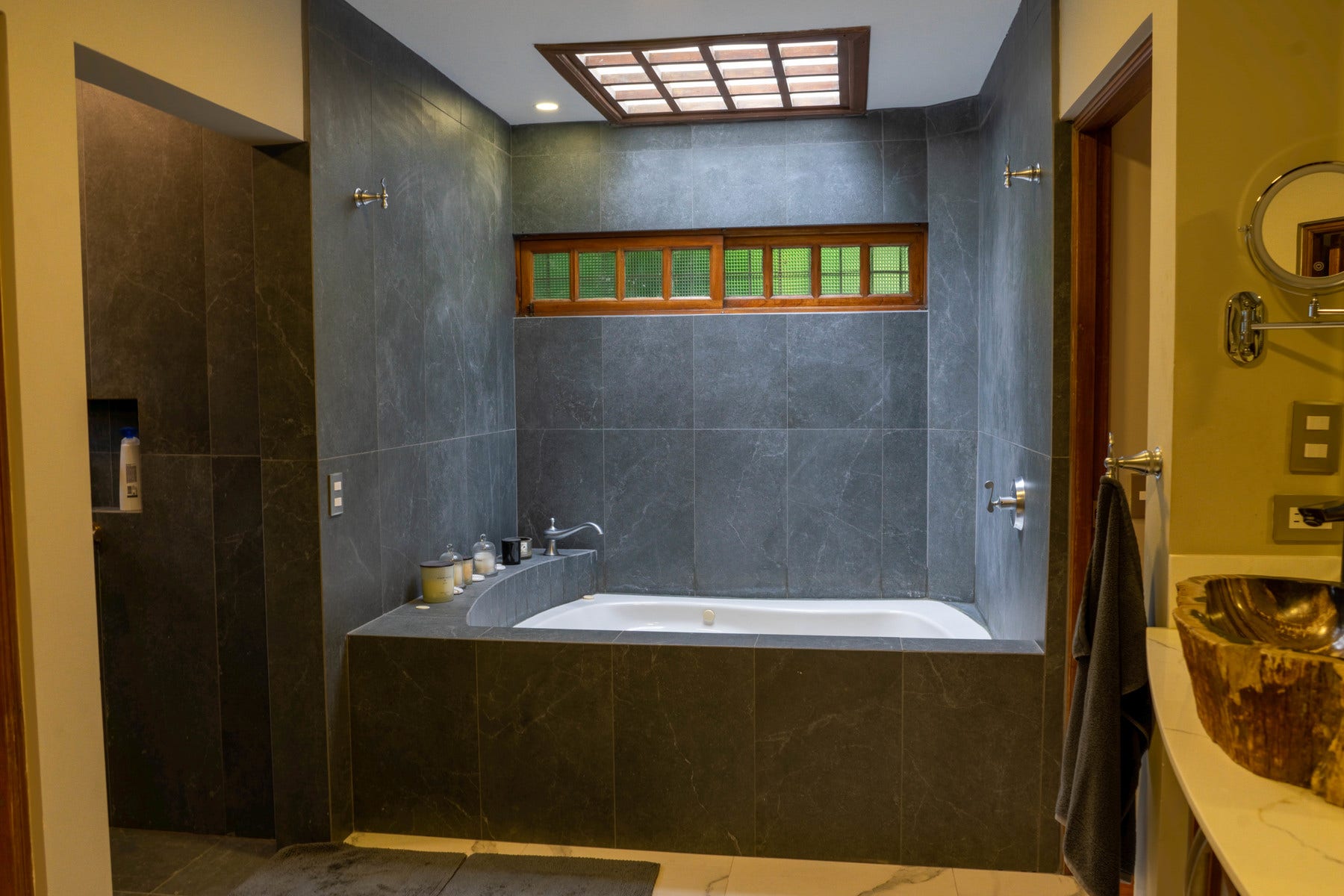 Development property with unique home — photo 7 of 19