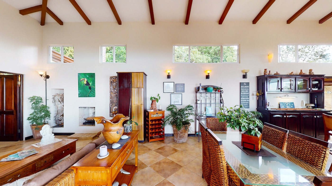 Ocean View Family Home — photo 4 of 18