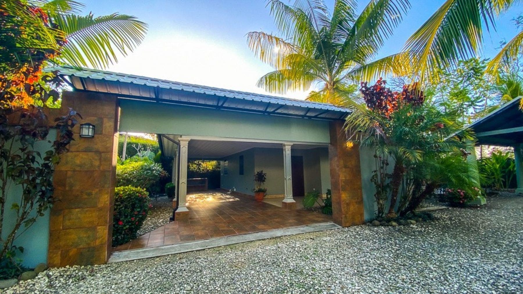Two bedroom Home Walking Distance to the Beach, Uvita, Dominical, Bahia Ballena, Osa, Puntarenas, Costa Rica 60504