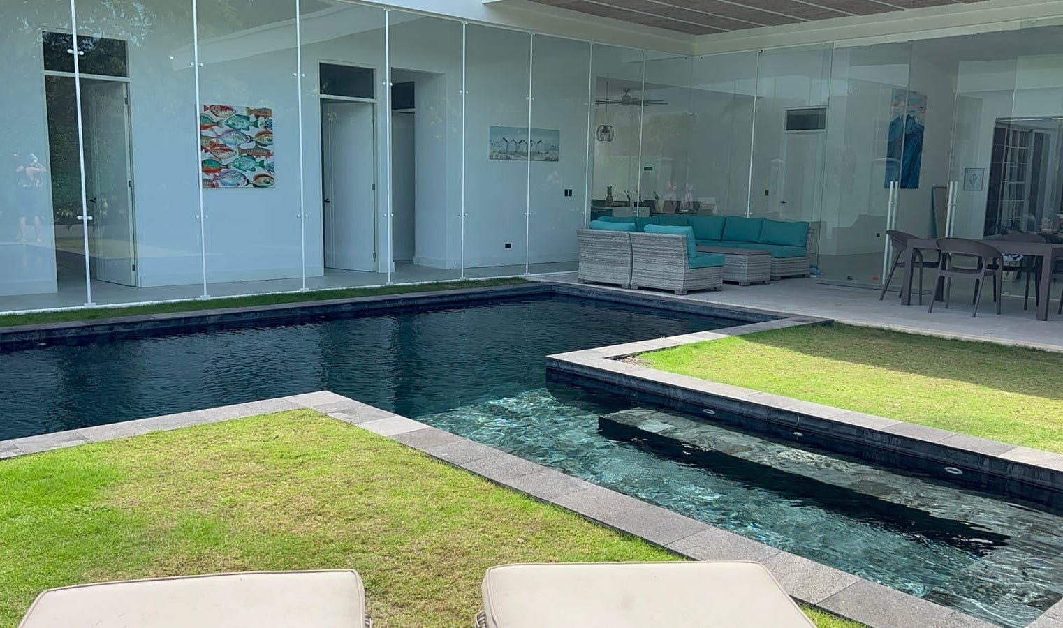 Contemporary Villa with Pool and Jacuzzi modern 4 bed 4 bath luxury home — photo 2 of 15