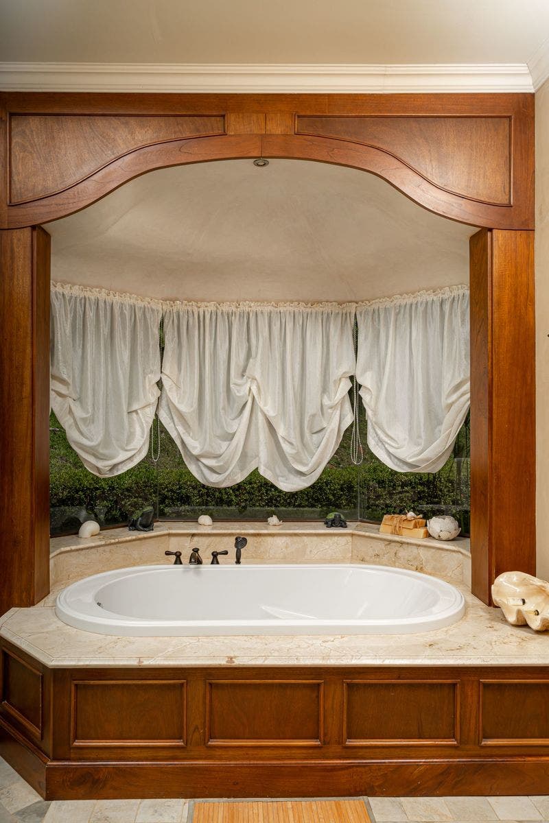 Pacific Dreams Wonderful Ocean View Luxury Villa — photo 17 of 19