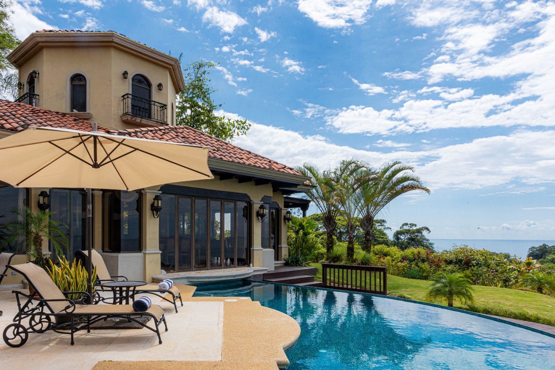 Pacific Dreams Wonderful Ocean View Luxury Villa, Las Olas, Dominical, Bahia Ballena, Osa, Puntarenas, Costa Rica 60504 — photo 3 of 5
