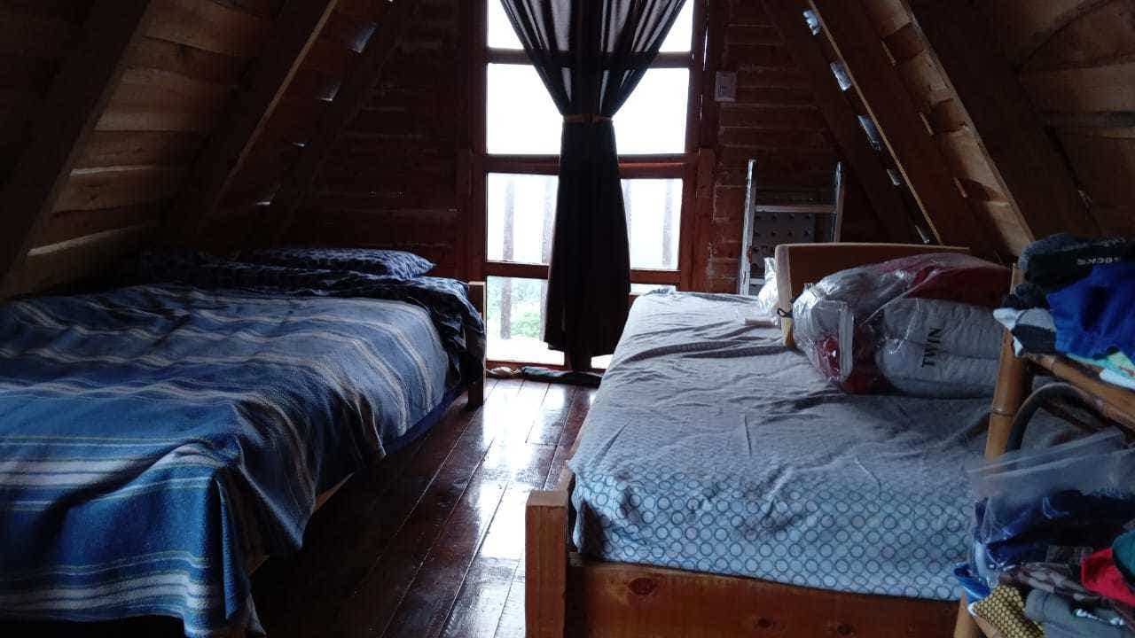 Cozy Mountain Cabin with Beautiful Views — photo 6 of 14