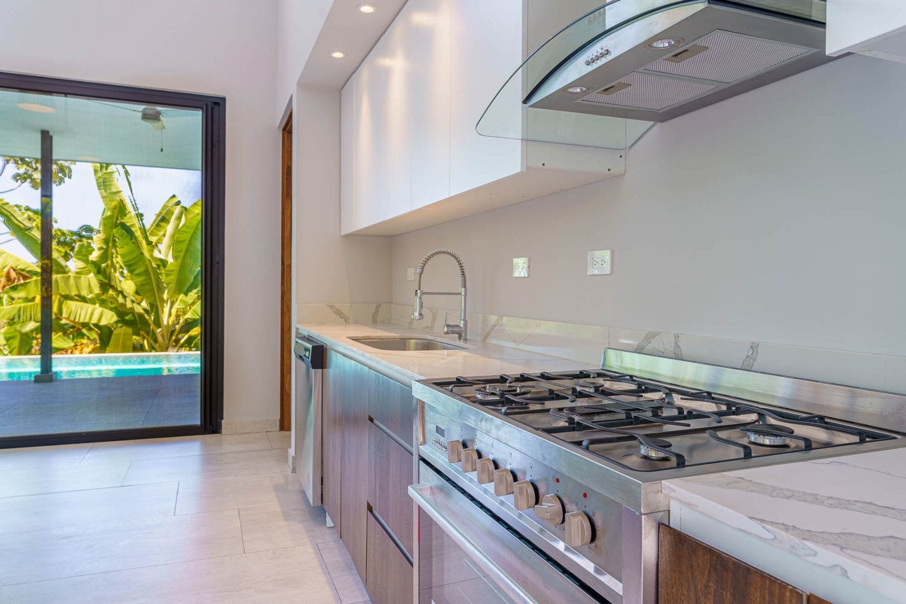 Brand New Contemporary Home in Uvita — photo 7 of 16