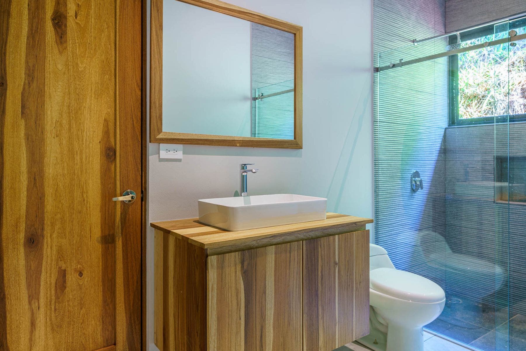 Brand New Contemporary Home in Uvita — photo 9 of 16
