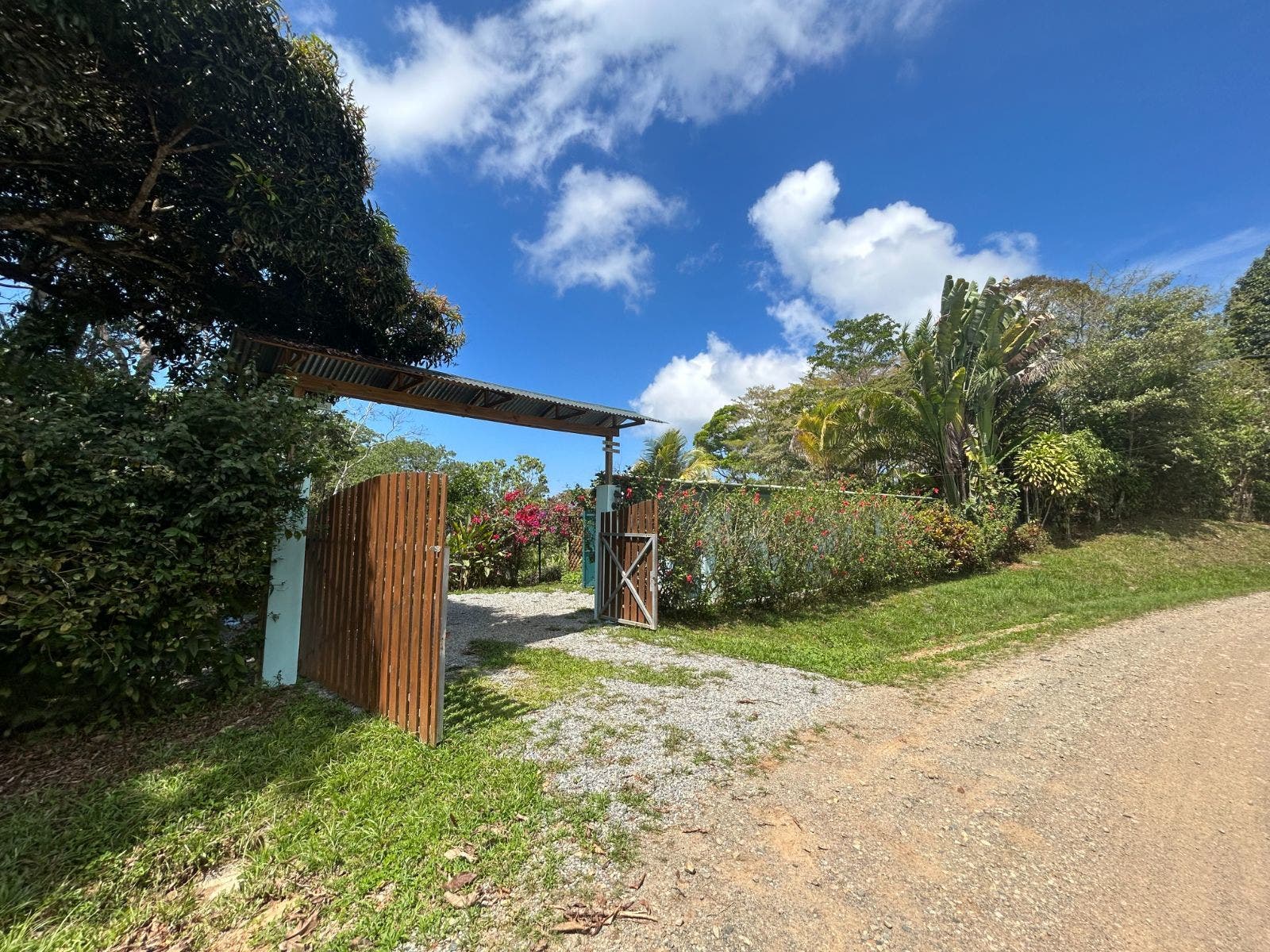 Warm and Welcoming Home La Luna in Platanillo — photo 4 of 19