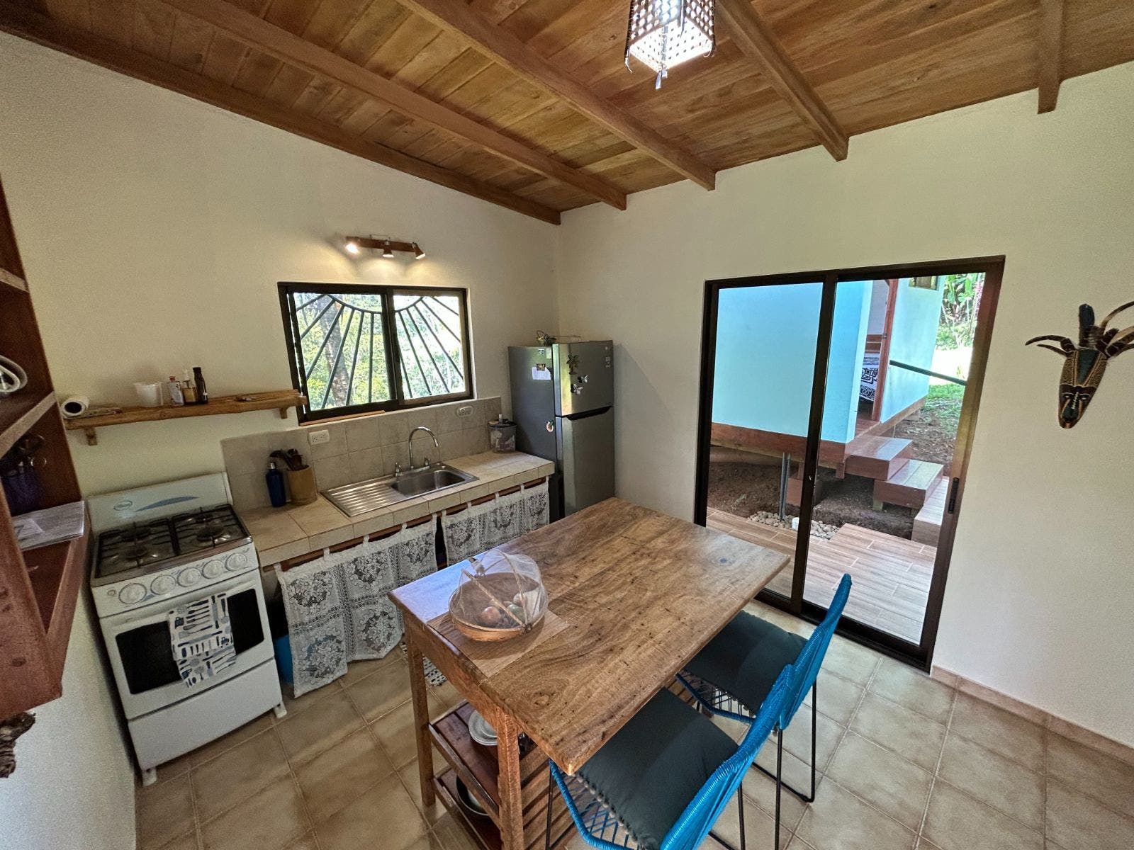 Warm and Welcoming Home La Luna in Platanillo — photo 16 of 19