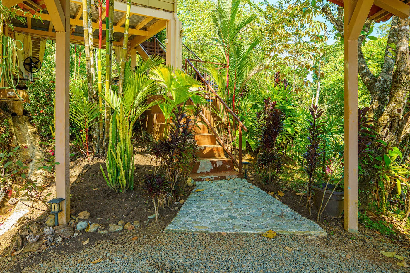 Multi bedroom house in the peaceful town of Ojochal, Ojochal, Puerto Cortés, Osa, Puntarenas, Costa Rica 60501 — photo 2 of 5