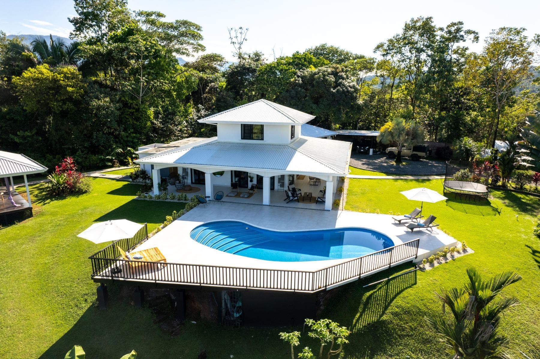 Wonderful Luxury Home with Pool in Ojochal, Ojochal, Bahia Ballena, Osa, Puntarenas, Costa Rica 60501
