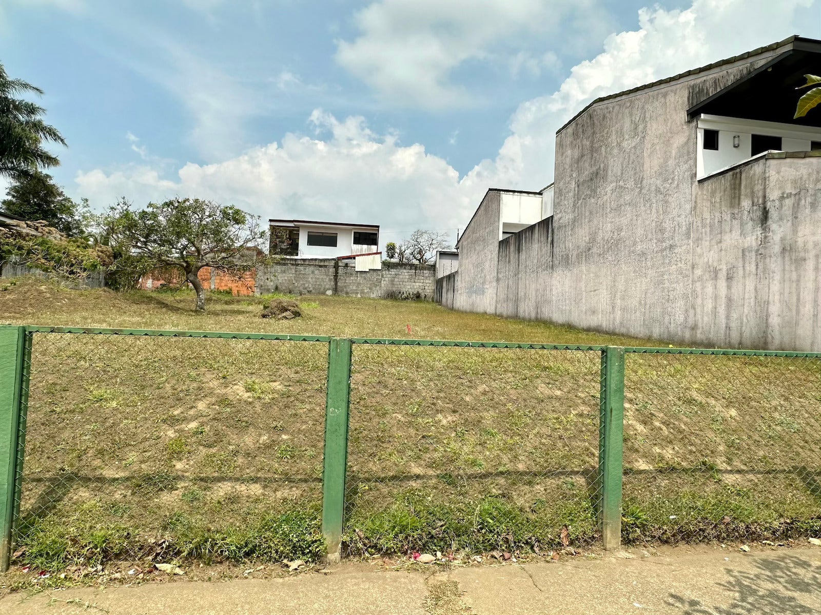 Prados Del Este, Prados Del Este, Granadilla, Curridabat, 513, San Jose, Costa Rica 11801 — foto 2 de 5