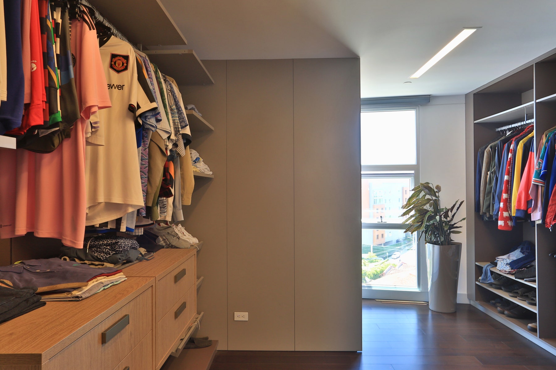 State of the Art Central Park Residence — photo 15 of 16