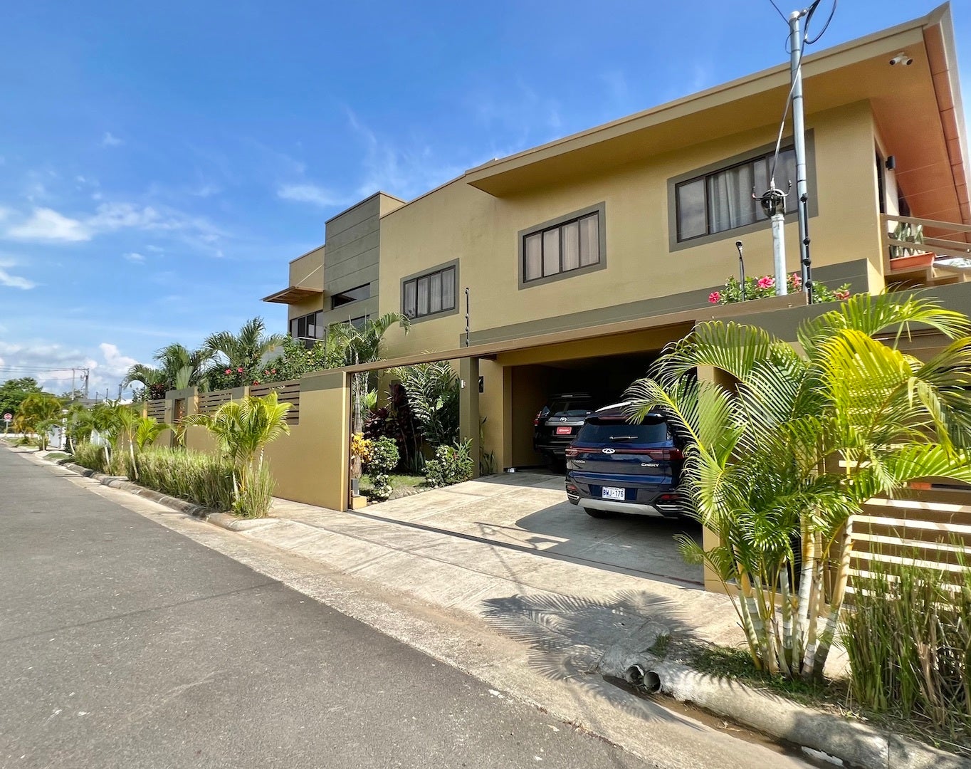 Luxurious Seven Bedroom Villa with Private Guesthouse, Quepos, Manuel Antonio, Puntarenas, Puntarenas, Costa Rica 60601