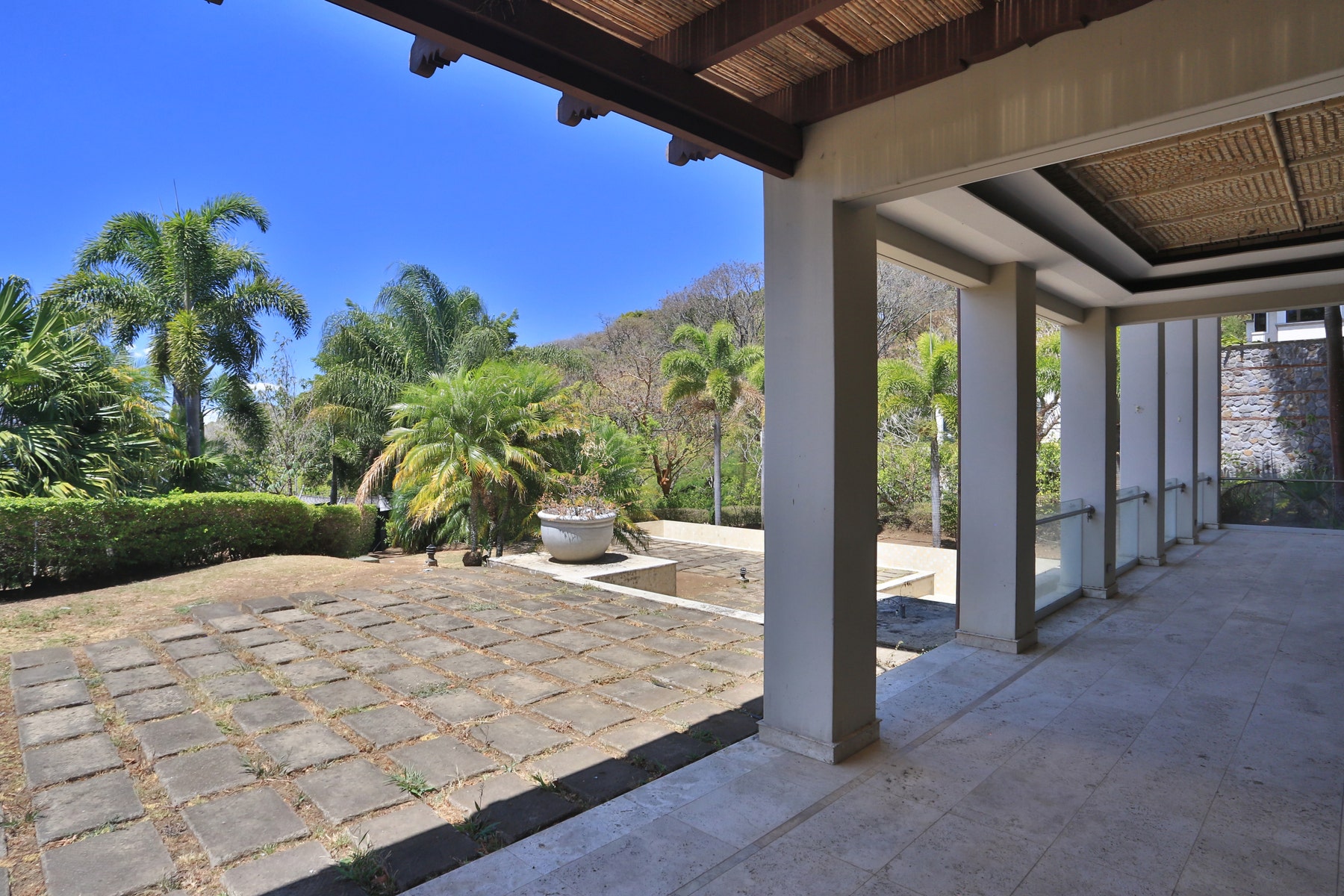 Villa Real Mediterranean Estate — photo 8 of 19