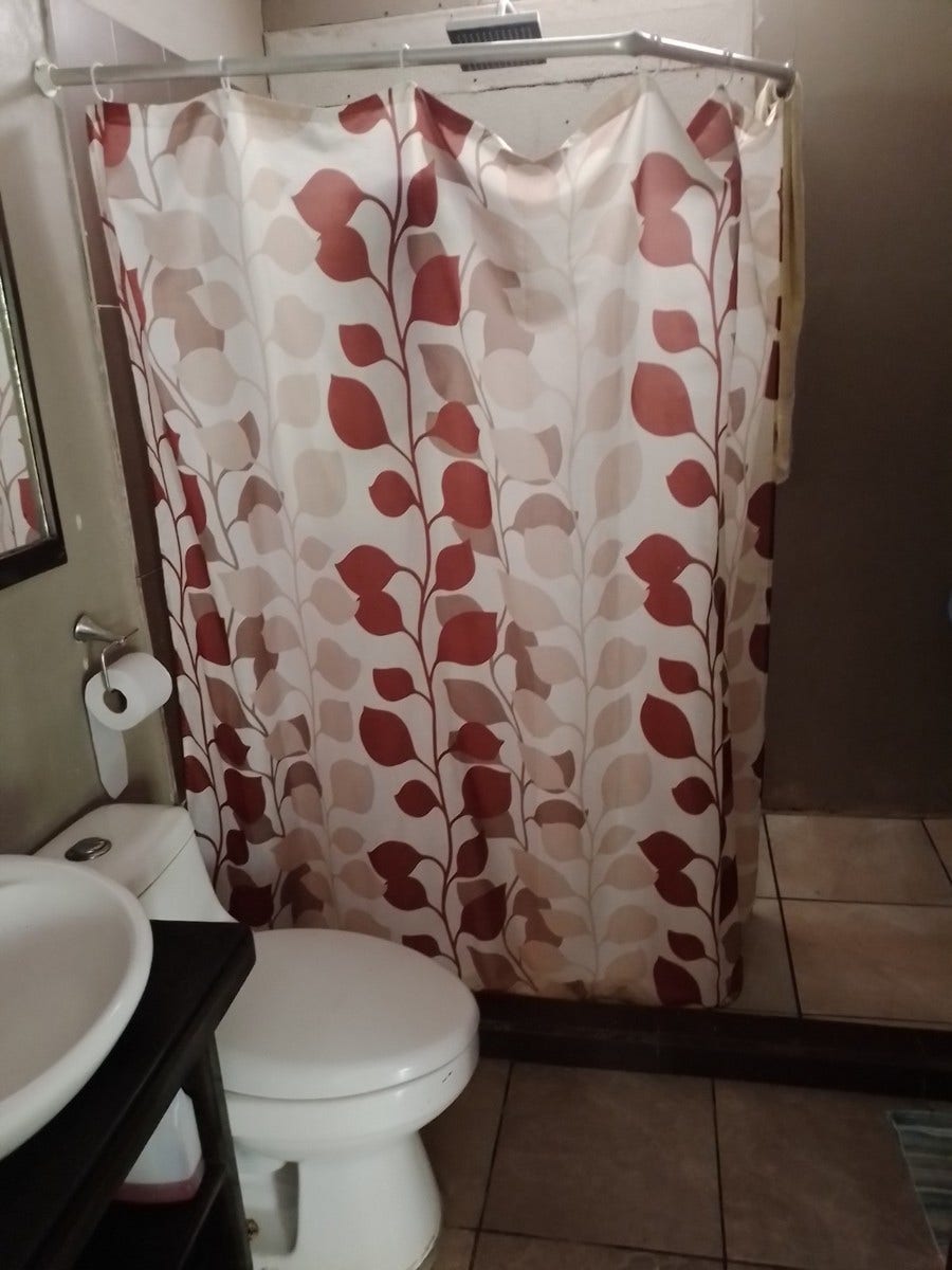 Private 3br House with Pool, Minutes from Town — photo 13 of 17