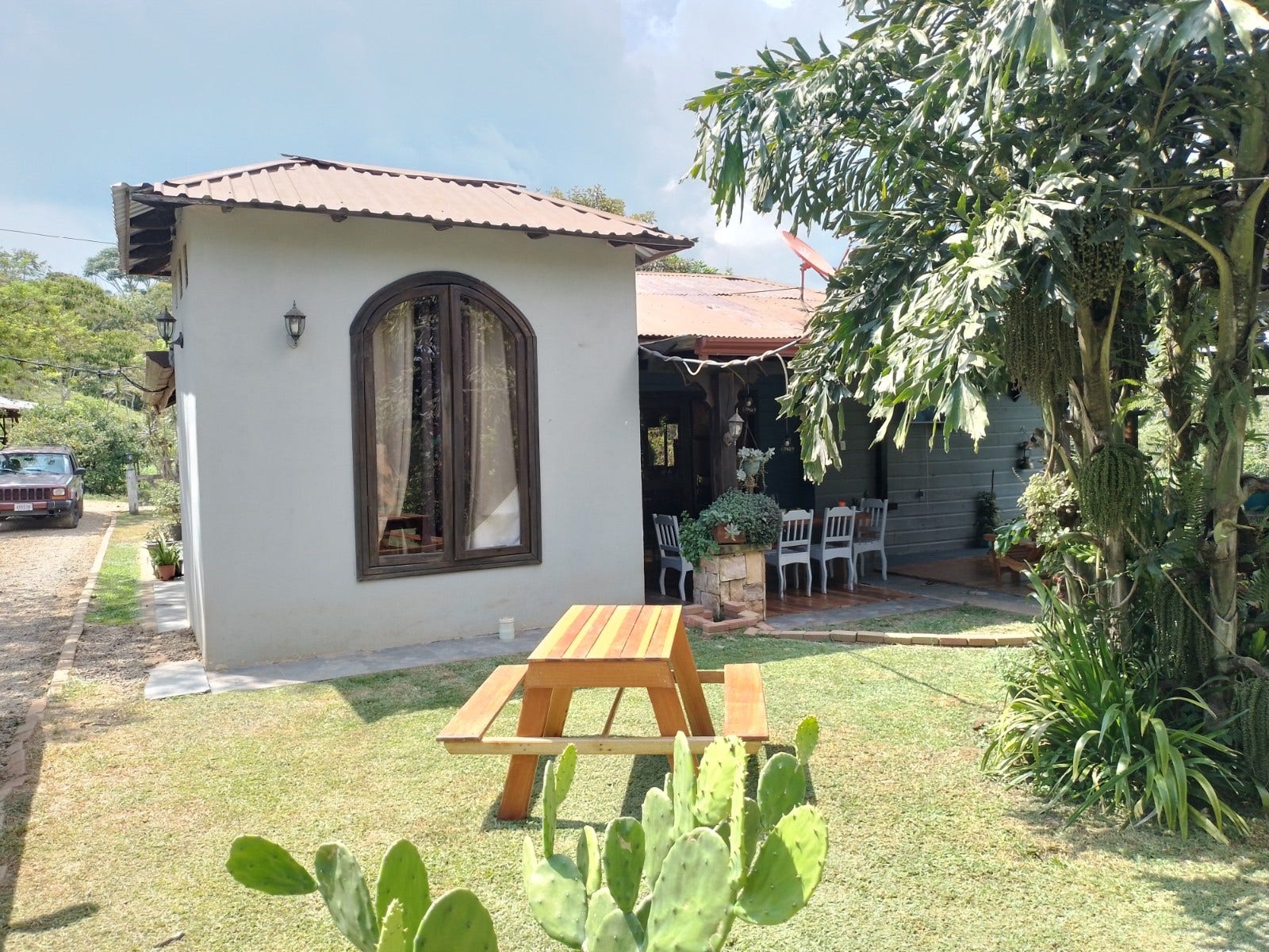 Private 3br House with Pool, Minutes from Town — photo 6 of 17
