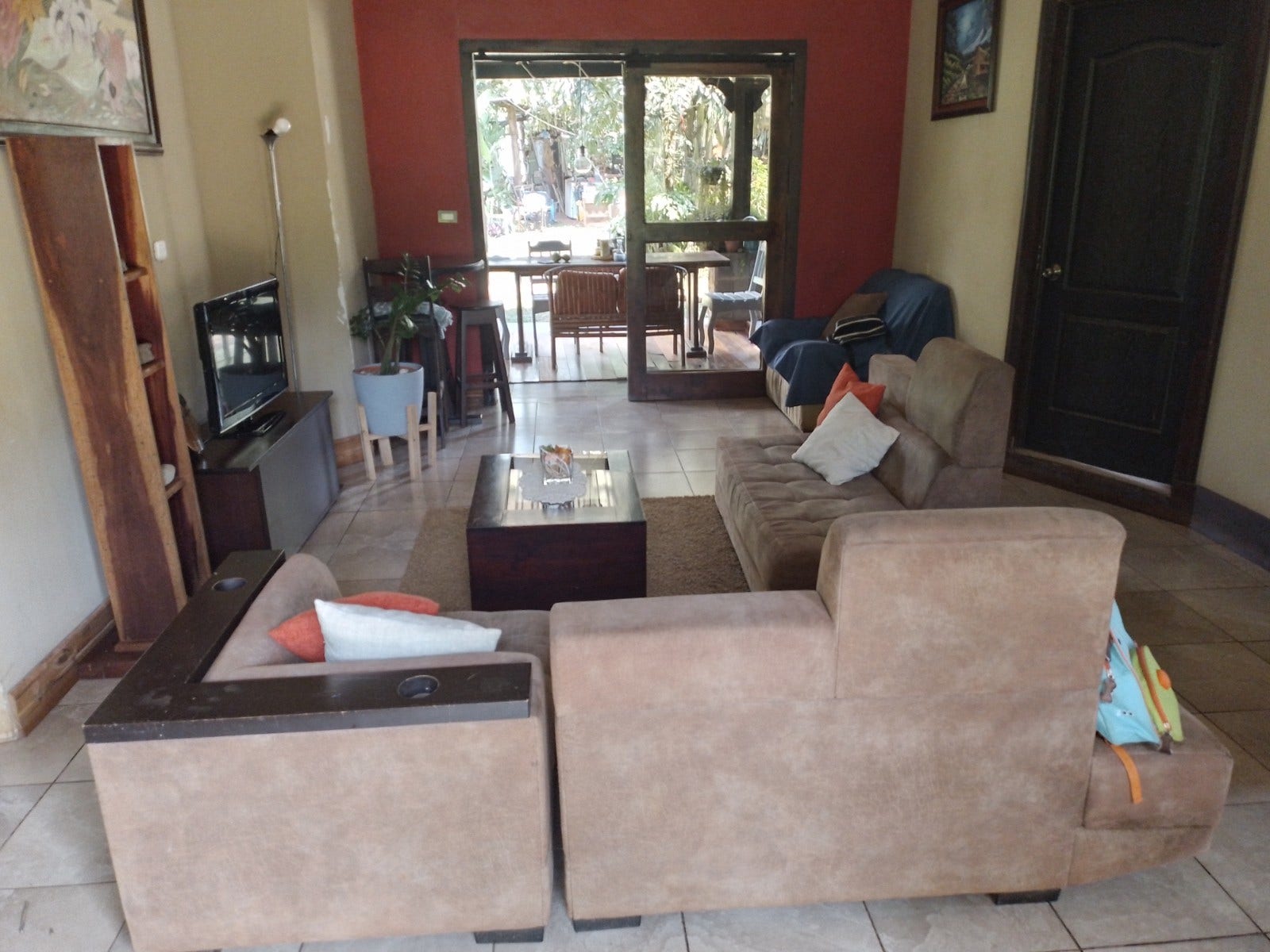 Private 3br House with Pool, Minutes from Town — photo 17 of 17