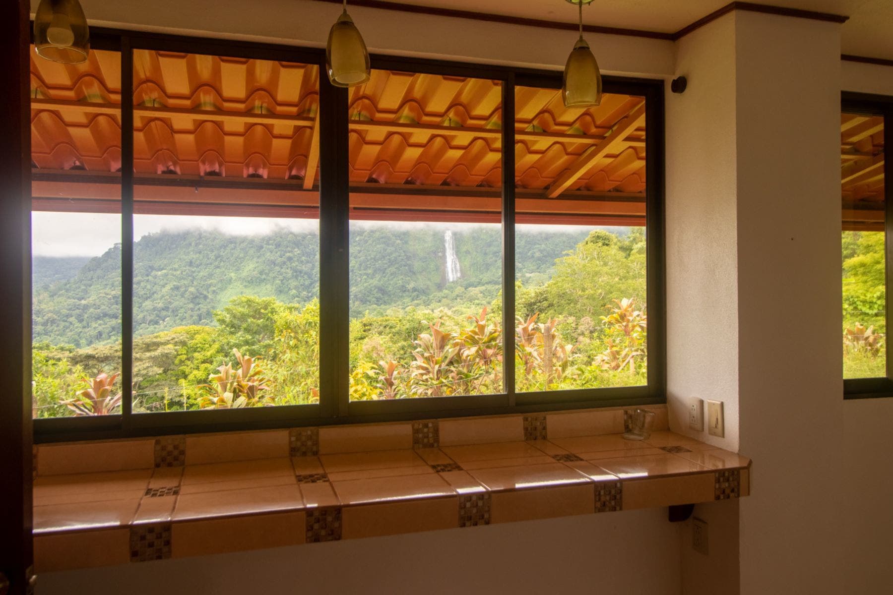 Diamante Waterfall View House — photo 12 of 16