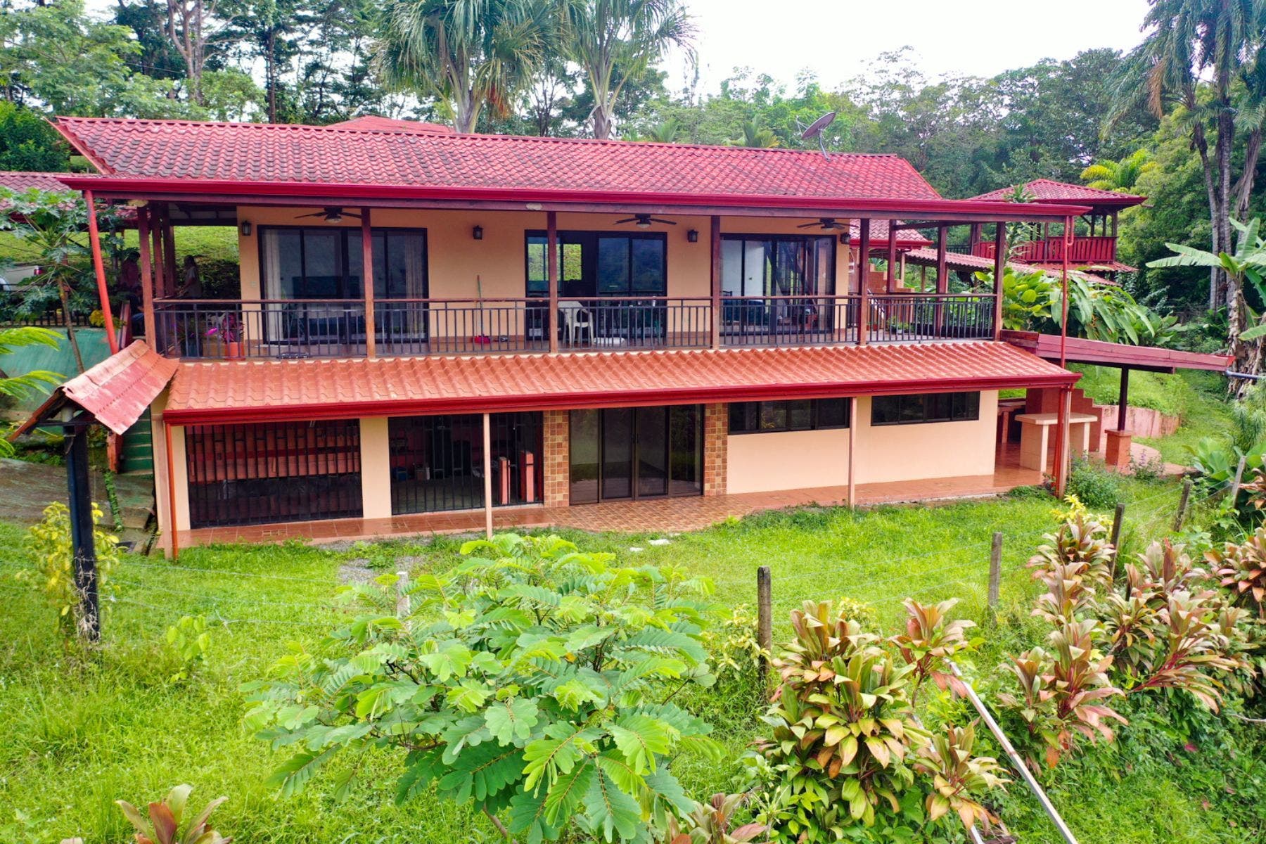 Diamante Waterfall View House — photo 3 of 16