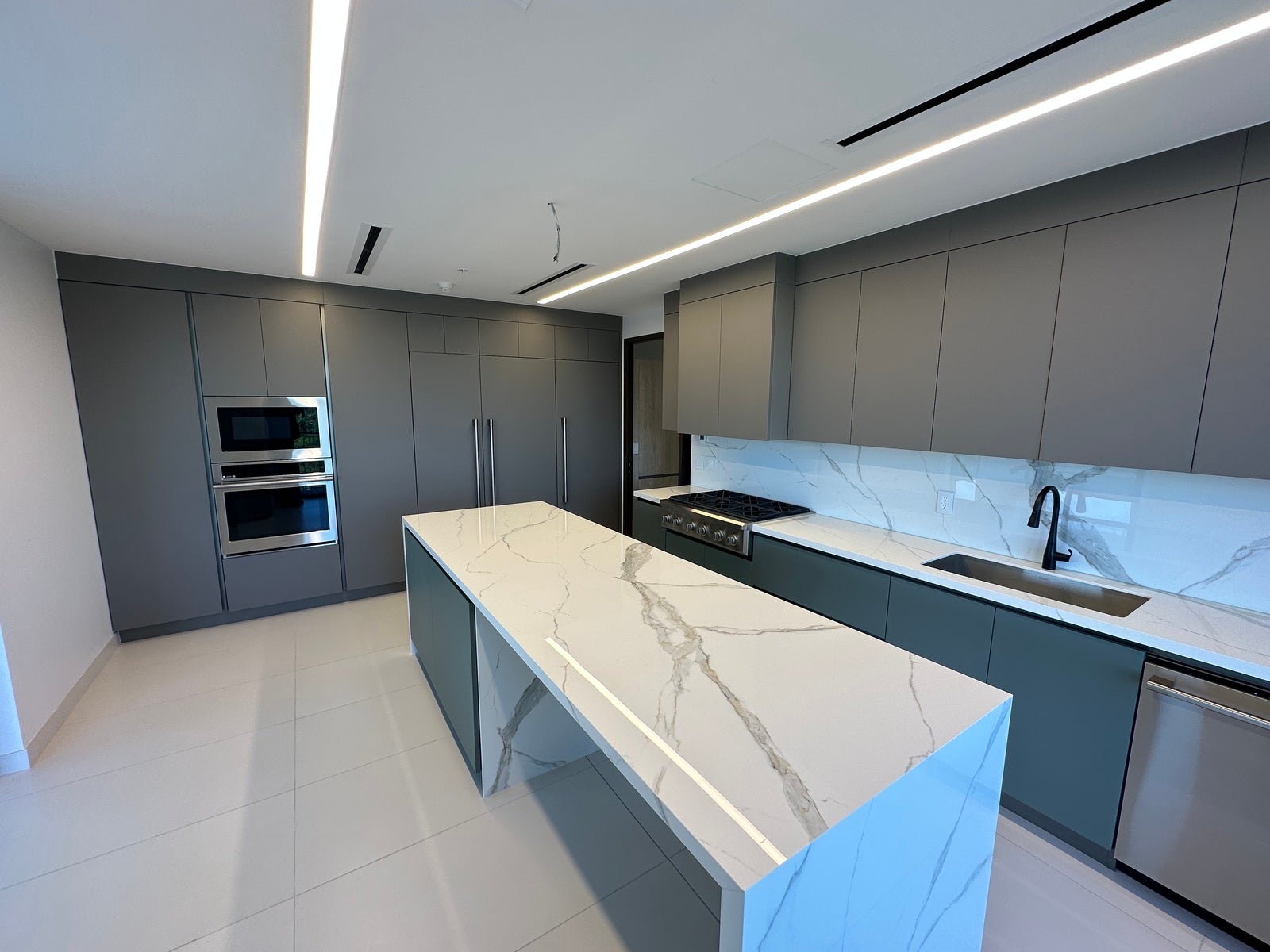 10th Floor Avenida Escazu 402 Residence, #10 — photo 10 of 19