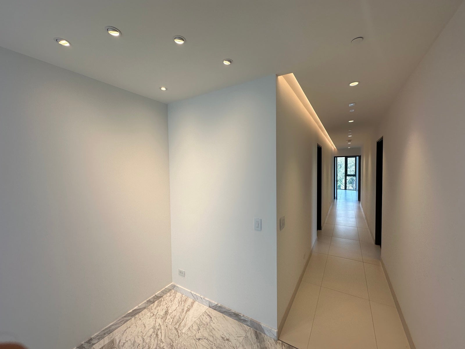 10th Floor Avenida Escazu 402 Residence, #10 — photo 11 of 19